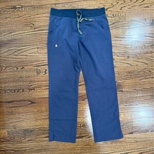 Figs Women’s Grey navy Kade scrub pants with Olive Drawstring Medium